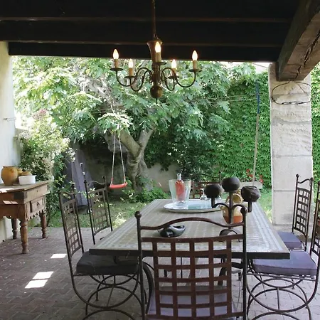 Vakantiehuis 2 Bedroom Beautiful In *