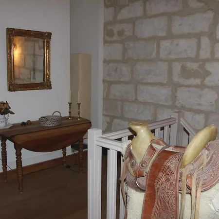 2 Bedroom Beautiful In Bellegarde (Gard)