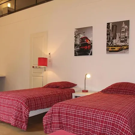 2 Bedroom Beautiful In Vakantiehuis
