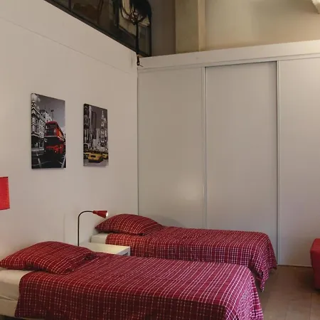 2 Bedroom Beautiful In Vakantiehuis Bellegarde (Gard)